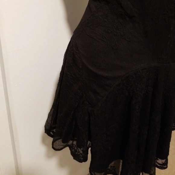 BLACK LACE DRESS - Picture 5 of 8